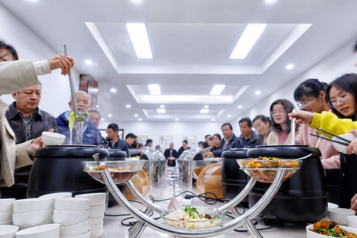 c食堂01